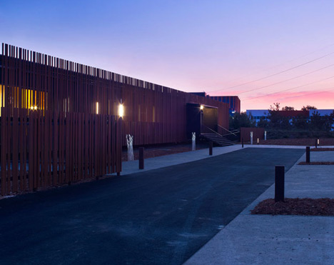 Centre d'Examen du Permis by Samuel Delmas Architectes