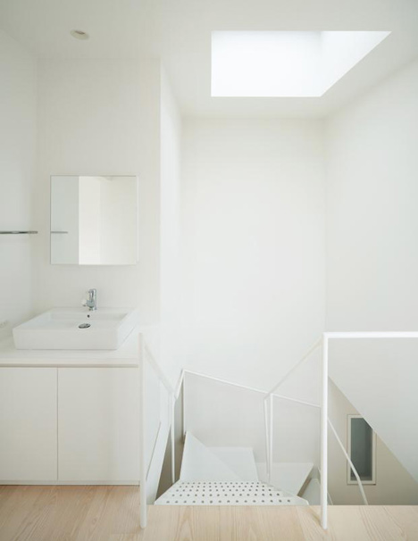 Hi House by Yosuke Ichii Hi House by Yosuke Ichii