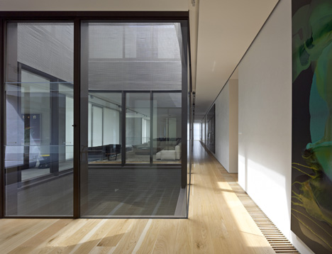 House 20 by Jolson