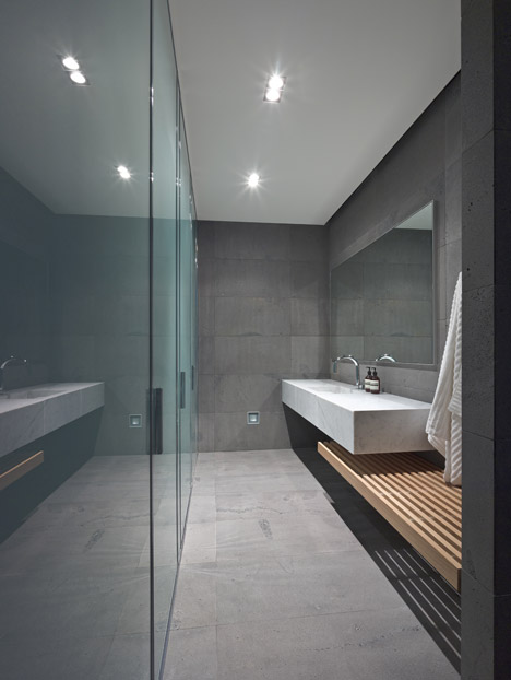 House 20 by Jolson