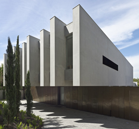 House 20 by Jolson