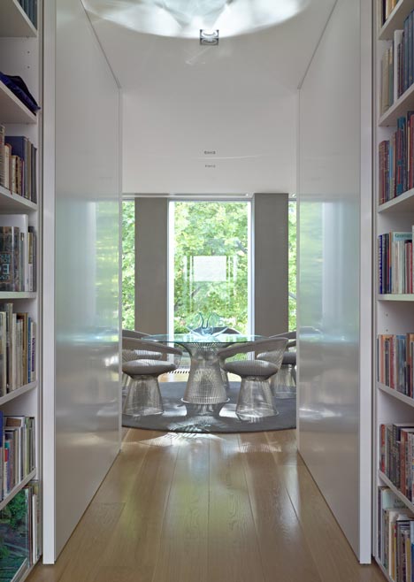 House 20 by Jolson