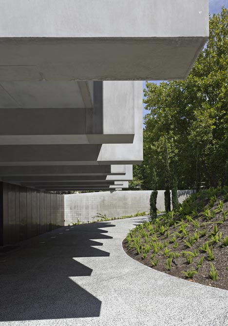 House 20 by Jolson