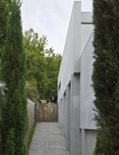 House 20 by Jolson