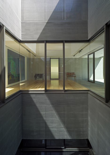 House 20 by Jolson
