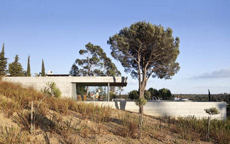 House in Pedrogão by Phyd Arquitectura 