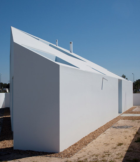House in Possanco by ARX Portugal Arquitectos
