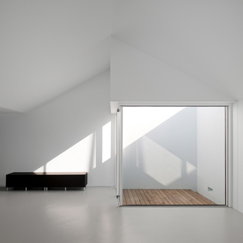 House in Possanco by ARX Portugal Arquitectos