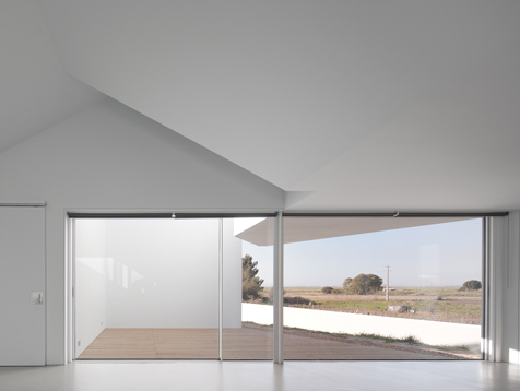 House in Possanco by ARX Portugal Arquitectos