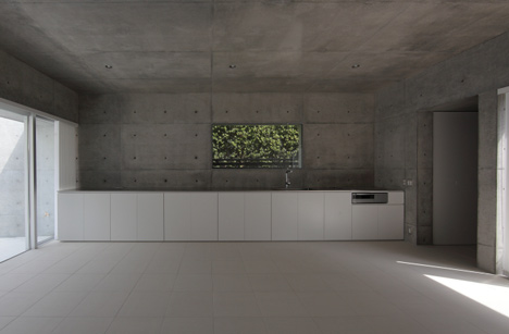 House in Ropponmatsu by Kazunori Fujimoto House in Ropponmatsu by Kazunori Fujimoto