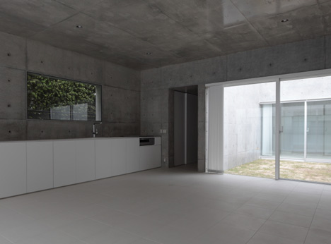House in Ropponmatsu by Kazunori Fujimoto House in Ropponmatsu by Kazunori Fujimoto