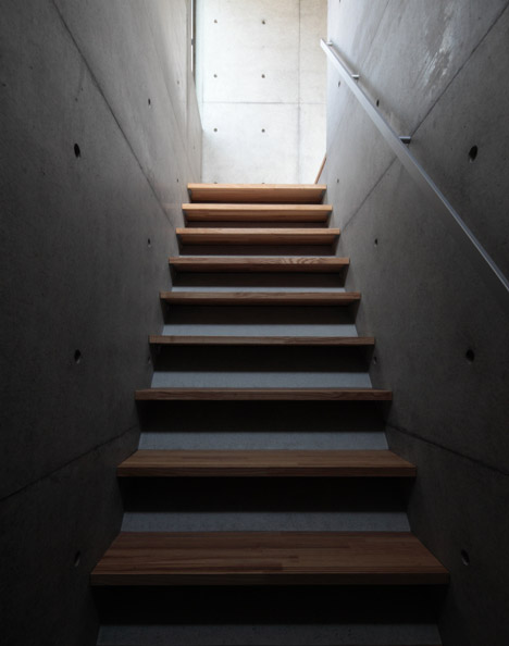 House in Ropponmatsu by Kazunori Fujimoto House in Ropponmatsu by Kazunori Fujimoto