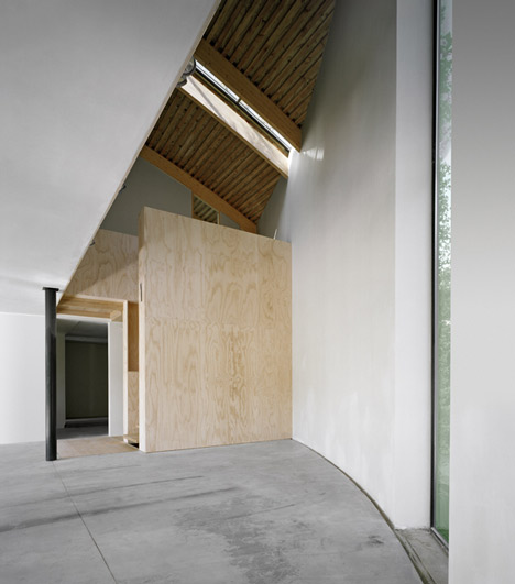 House in the outskirts of Brussels by Samyn and Partners House in the outskirts of Brussels by Samyn and Partners