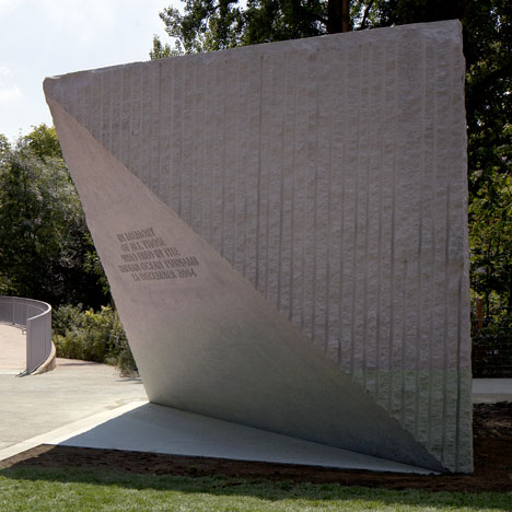 Indian Ocean Tsunami Memorial by Carmody Groarke Indian Ocean Tsunami Memorial by Carmody Groarke