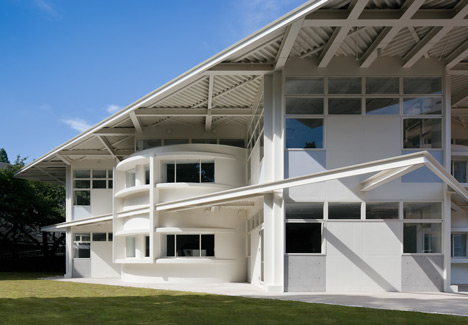 International School of the Sacred Heart by Atelier SNS