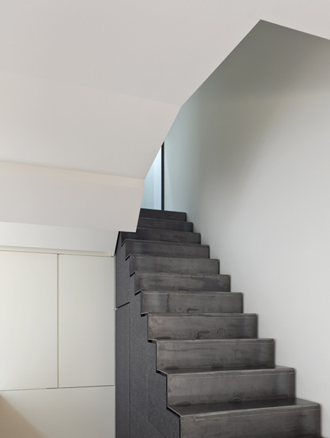 Law Street House by Muir Mendes