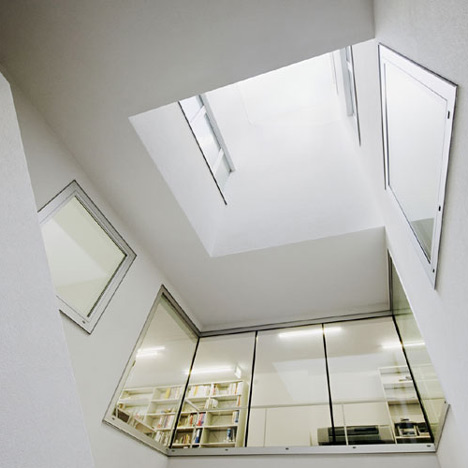 NEU 31 by Superblock NEU 31 by Superblock