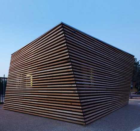 Parking Attendant's Pavilion by Jean-Luc Fugier Parking Attendant's Pavilion by Jean-Luc Fugier