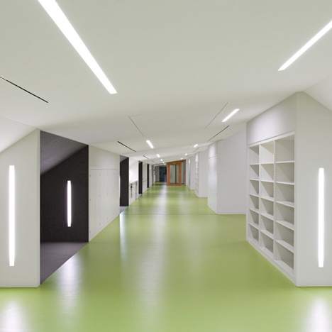 Schule in Winterbach by Archifaktur