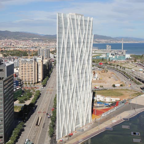 Torre Telefonica Diagonal ZeroZero by EMBA