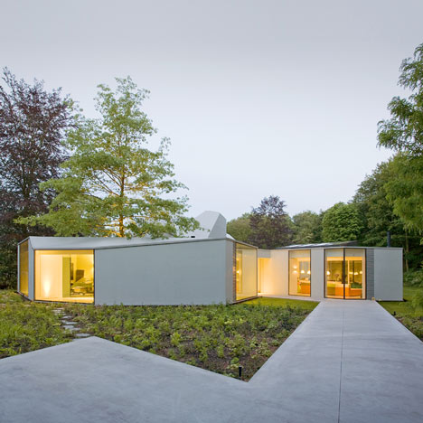 Villa 4.0 by Dirk Van Gameren