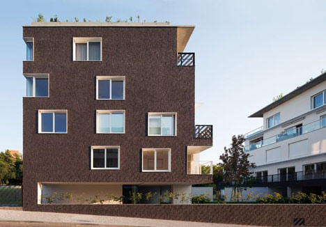 Apartment building by Znamení Čtyř Apartment building by Znamení Čtyř
