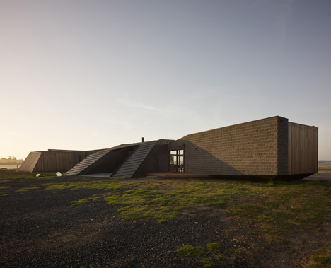 Beached House by BKK Architects Beached House by BKK Architects