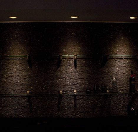 Black Slit House by Three.Ball.Cascade