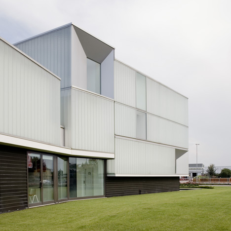Domus Technica by Iotti + Pavarani
