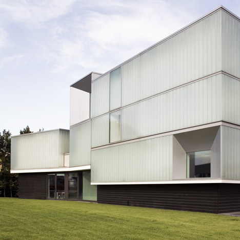 Domus Technica by Iotti + Pavarani Domus Technica by Iotti + Pavarani