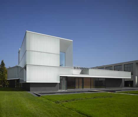 Domus Technica by Iotti + Pavarani Domus Technica by Iotti + Pavarani