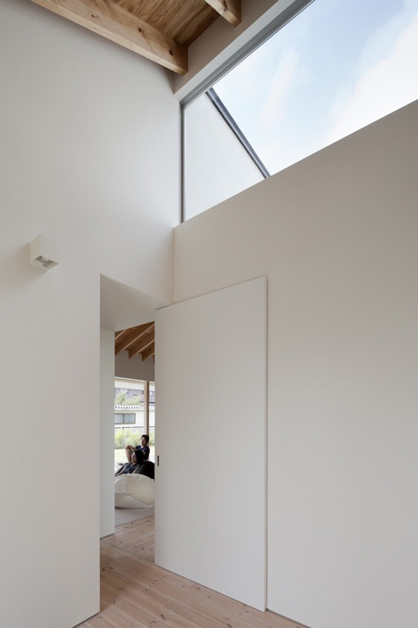 Doughnut House by Naoi Architecture & Design Office Doughnut House by Naoi Architecture & Design Office