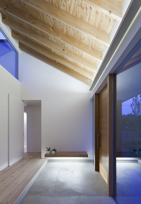 Doughnut House by Naoi Architecture & Design Office Doughnut House by Naoi Architecture & Design Office