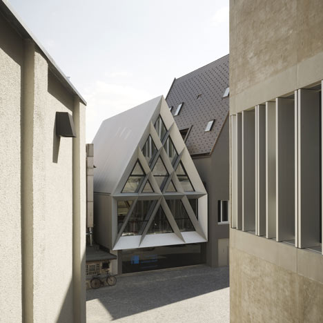 Elsbethen Site by Trint + Kreuder d.n.a Elsbethen Site by Trint + Kreuder d.n.a