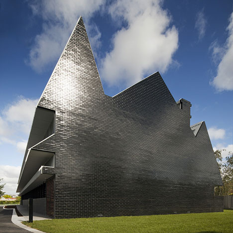 Penleigh and Essendon Junior Boys School by McBride Charles Ryan