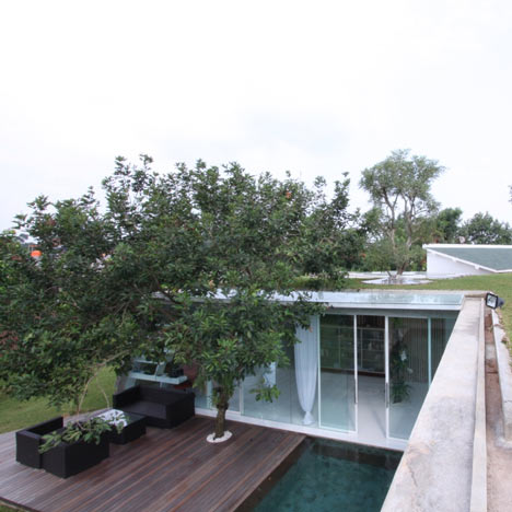 R-House by Budi Pradono R-House by Budi Pradono