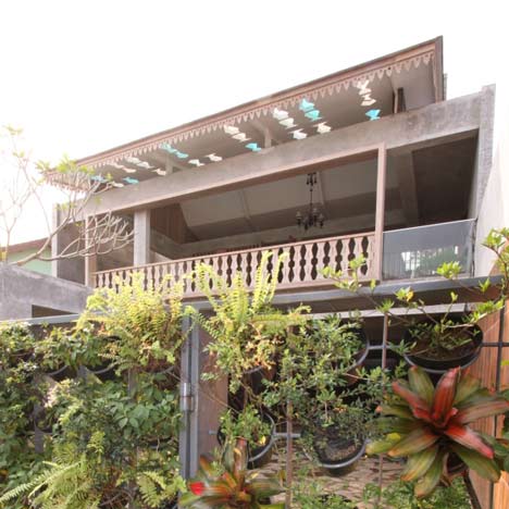 R-House by Budi Pradono R-House by Budi Pradono