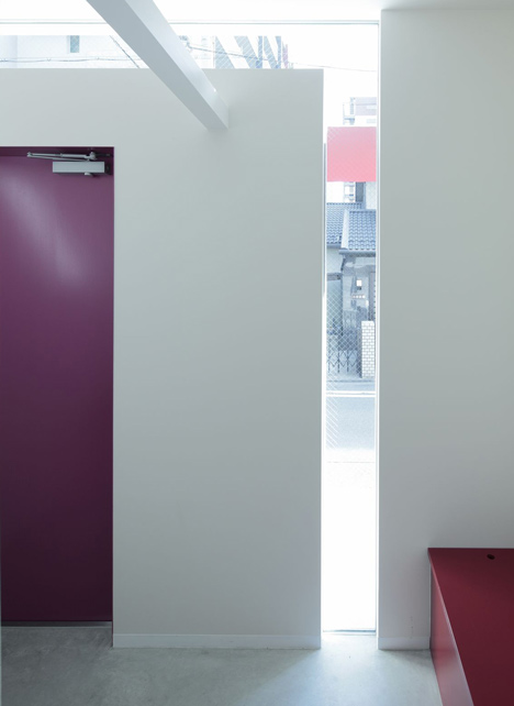 Keyhole House by Eastern Design Office Keyhole House by Eastern Design Office