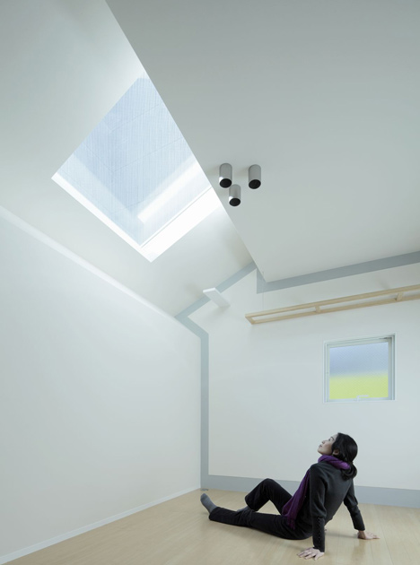 Keyhole House by Eastern Design Office Keyhole House by Eastern Design Office