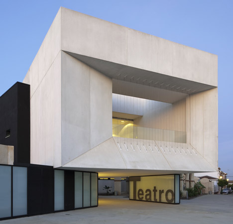 Theatre in Almonte by Donaire Arquitectos