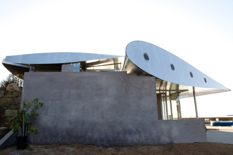 747 Wing House by Studio of Environmental Architecture 747 Wing House by Studio of Environmental Architecture