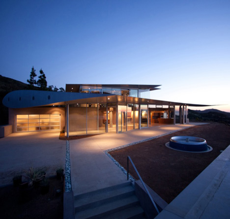 747 Wing House by Studio of Environmental Architecture 747 Wing House by Studio of Environmental Architecture