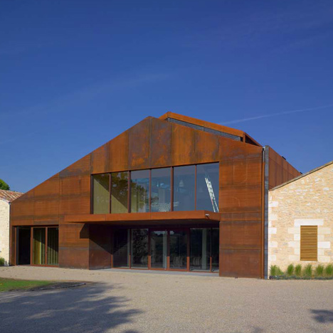 Chateau Barde-Haut by Nadau Lavergne