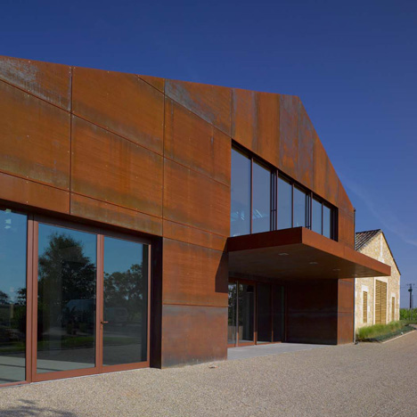 Chateau Barde-Haut by Nadau Lavergne