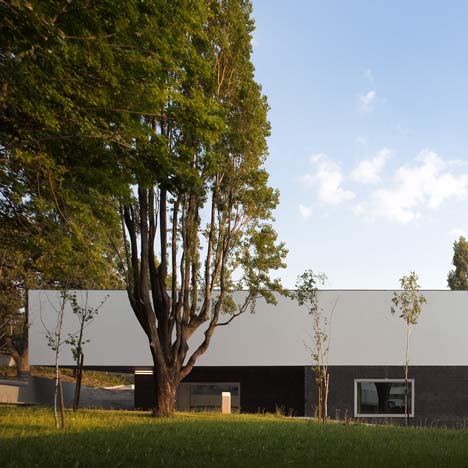 Garcia D’Orta Secondary School by Bak Gordon Garcia D’Orta Secondary School by Bak Gordon