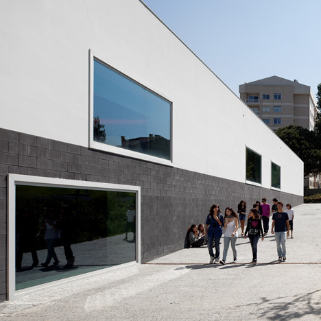 Garcia D’Orta Secondary School by Bak Gordon Garcia D’Orta Secondary School by Bak Gordon