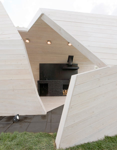 Gazebo for TV show by Za Bor Architects