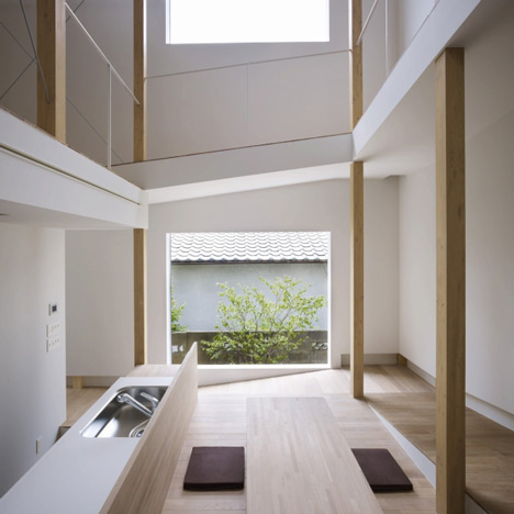 House of Slope by Fujiwarramuro Architects House of Slope by Fujiwarramuro Architects