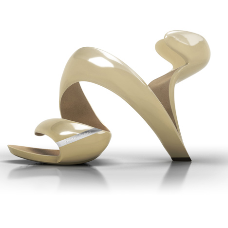 Julian Hakes_Platform Julian Hakes_Platform