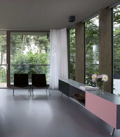 Minimumhouse by Scheidt Kasprusch Architekten